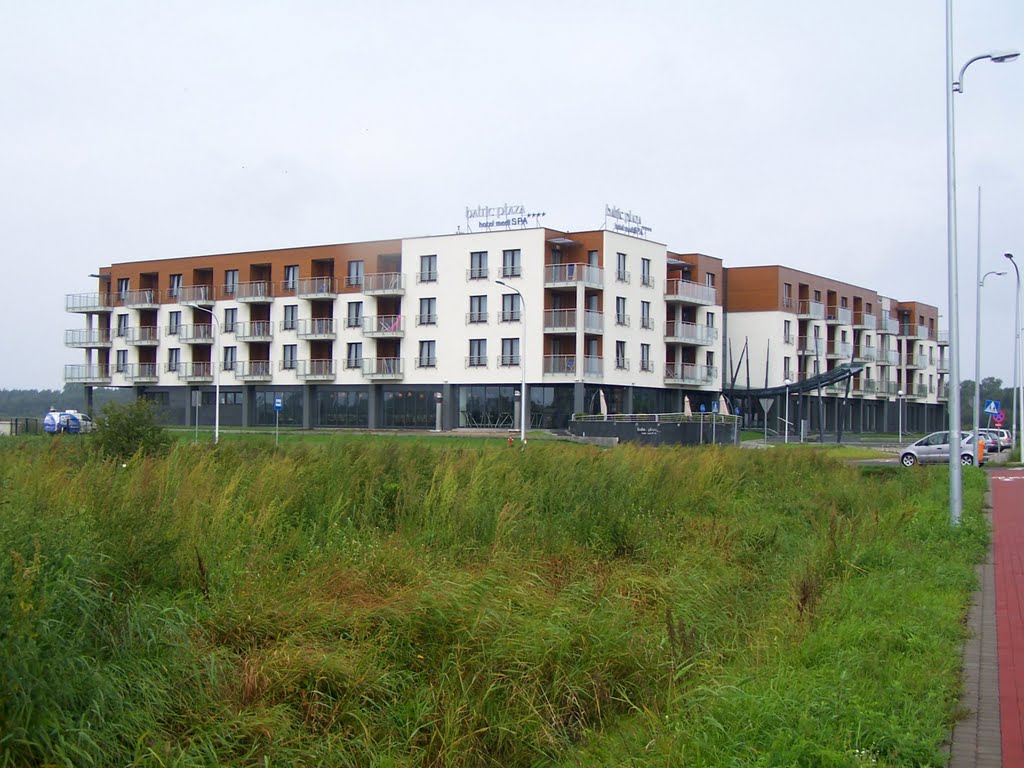 Hotel Baltic Plaza w Kołobrzegu (Baltic Plaza Hotel, Kołobrzeg, Poland) by Włodek Pawełczyk