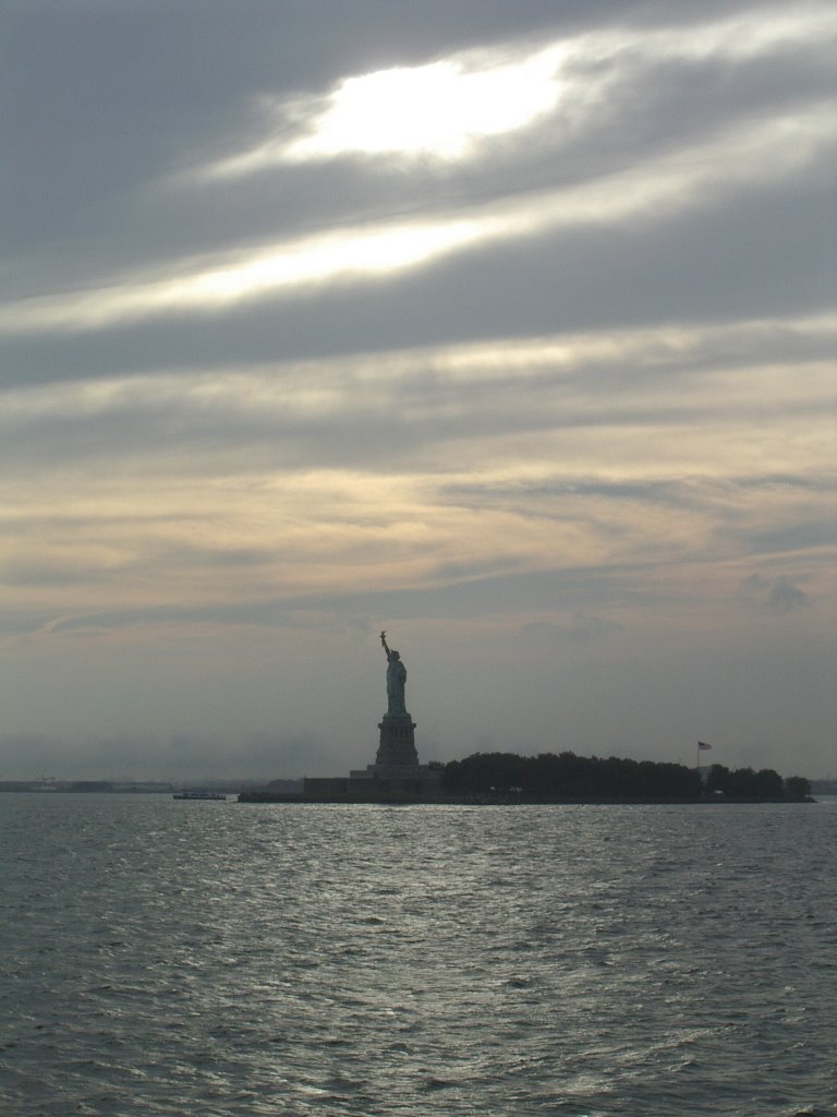 NY Statue of Liberty by Kirstenveelo