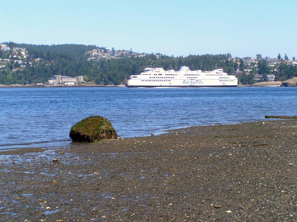 BC Ferry in Departure Bay by thejosephsolution