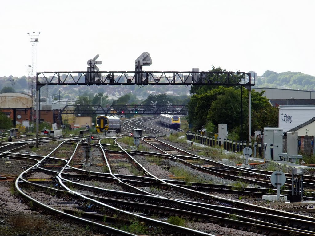 The west from Cardiff Central by muba