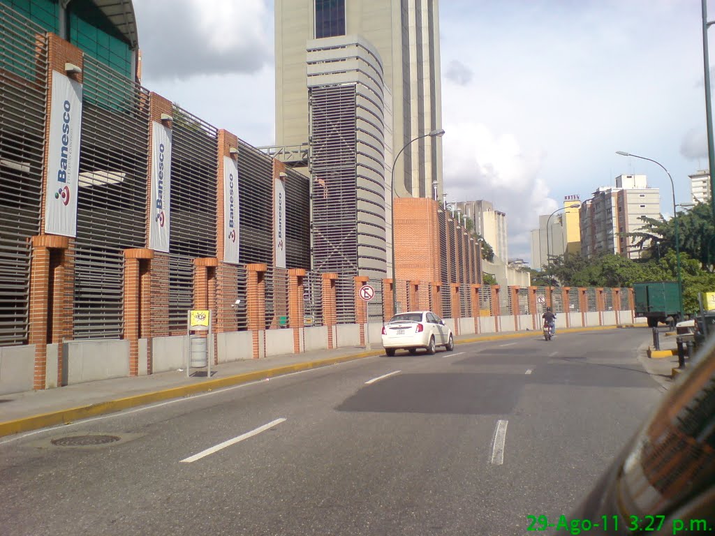 Ciudad Banesco, Bello Monte, Caracas, Venezuela. by palmer_818