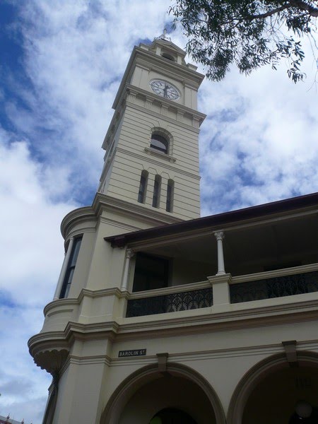 Post office in Bundaberg; by Trin