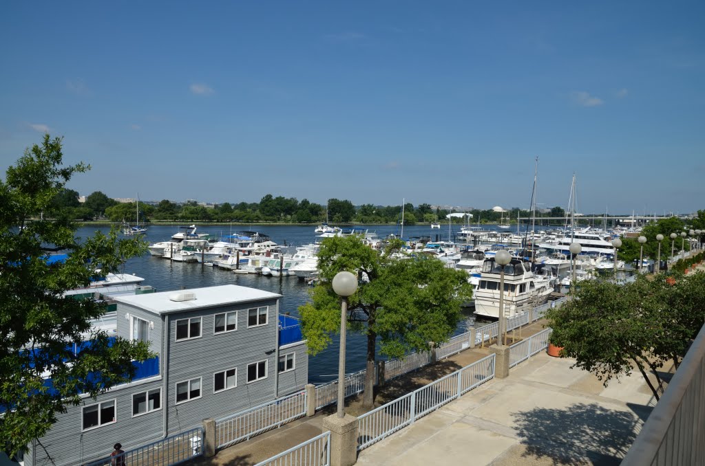 Waterfront, View from Channel Inn Hotel - Washington DC, USA by FabioTex