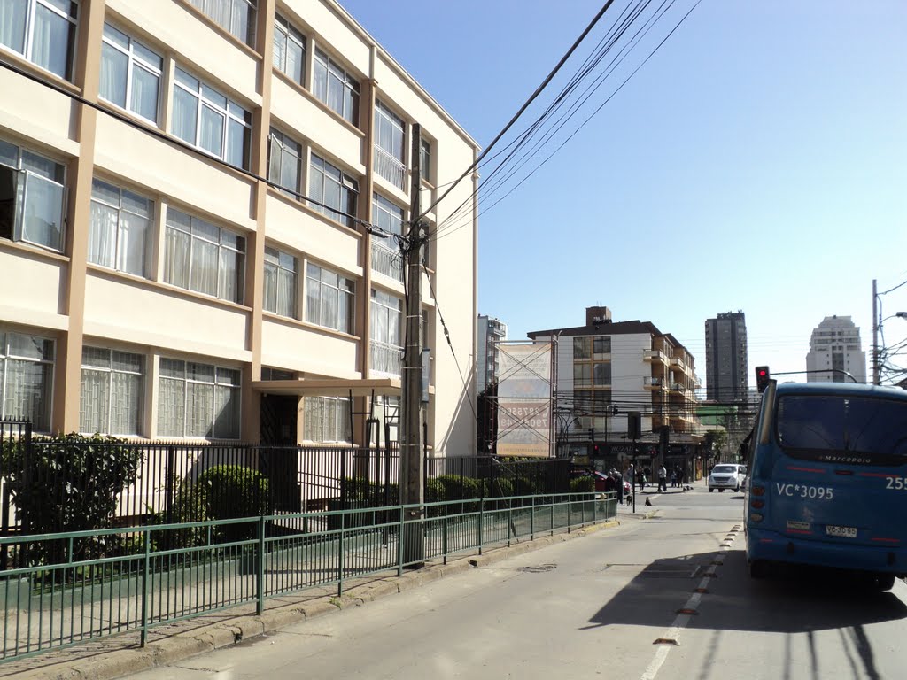 Calle, traslaviña, viña del mar. by Marco Borgoño Rodriguez