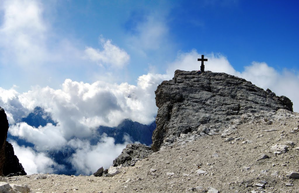 Mt. Cristallo Summit by bindanicola