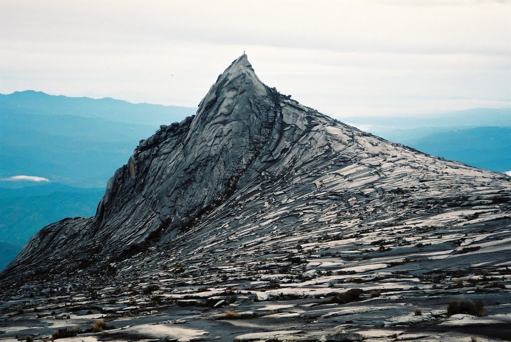 Mt Kinabalu by Kelabyte