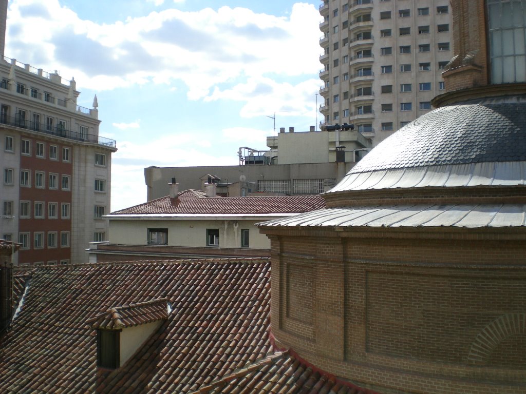 Calle San Leonardo desde atras by Pepe Villalobos