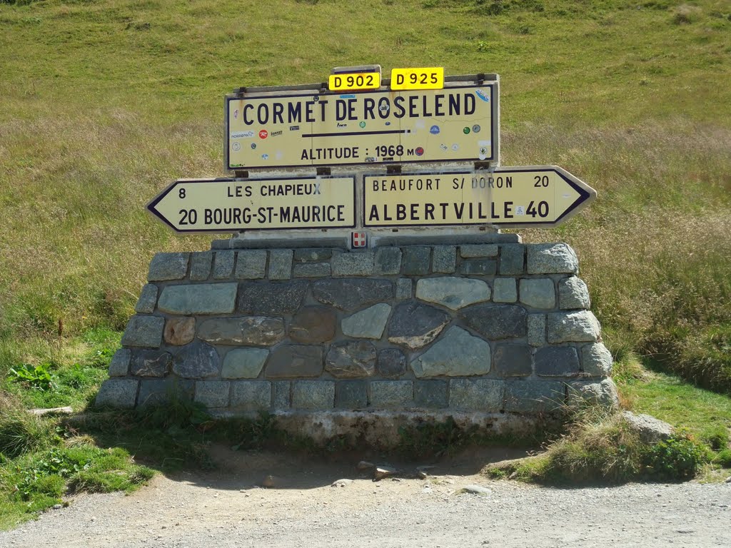 Cormet de Roselend, auf der Paßhöhe. Hier war der Wendepunkt unserer heutigen Fahrt. Danach nochmals am Lac de Roselend vorbei und über Arêches, Albertville und Ugine ging es zurück nach Annecy. by RDZfds