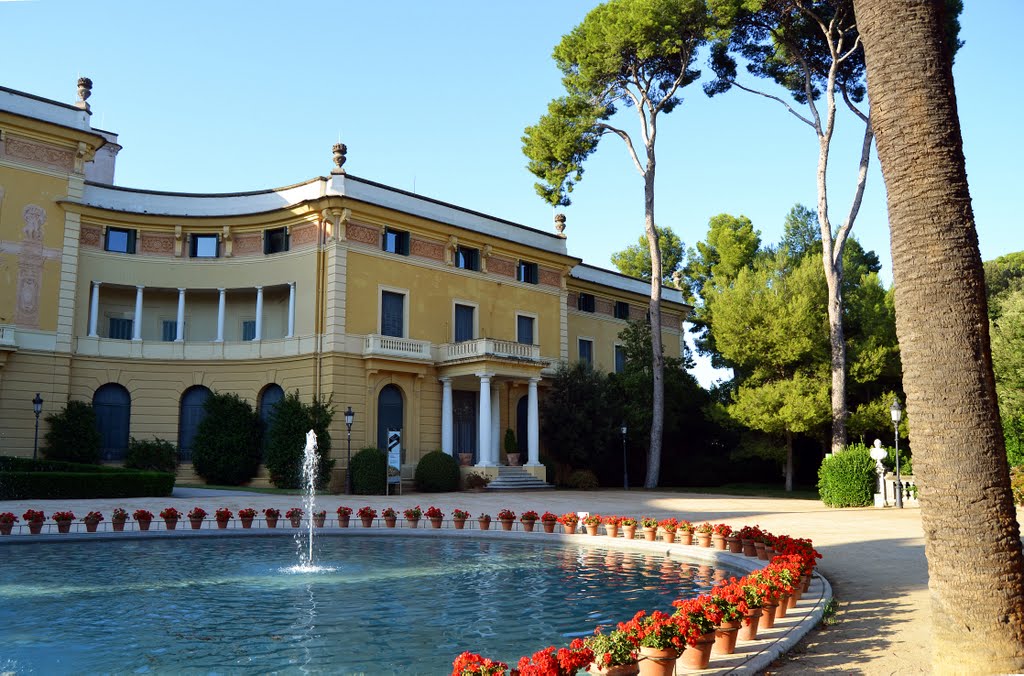 Palacio Real de Pedralbes by M.Kreuz