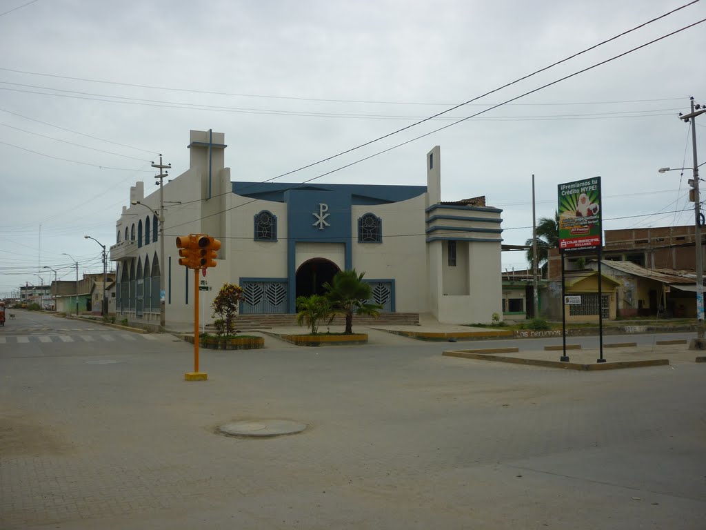 Iglesia Barrio San Jose by ROSA PAZOS ZAPATA