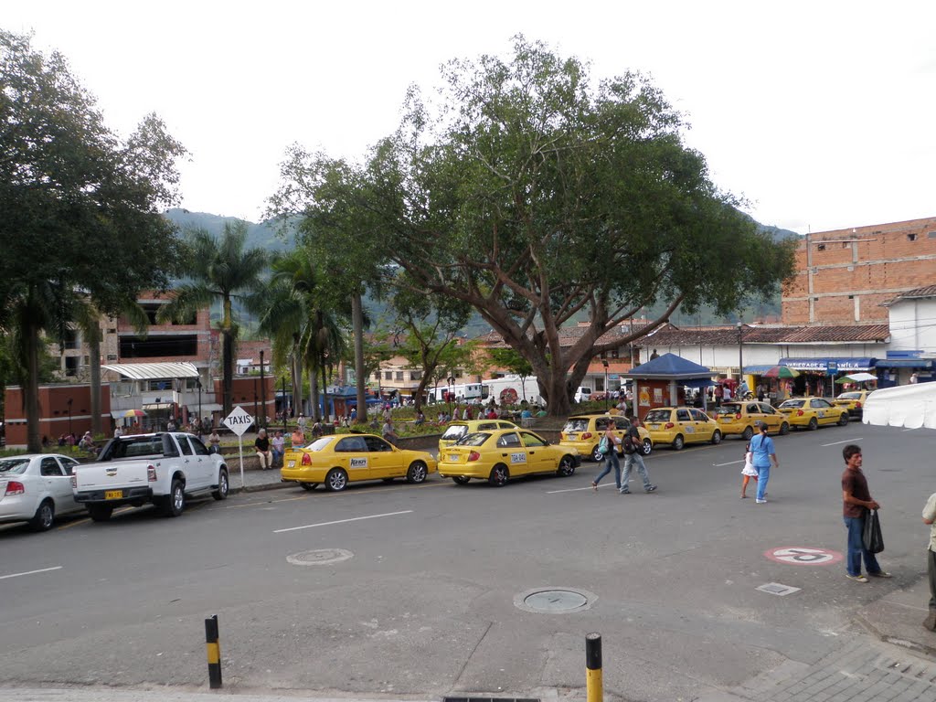 Parque principal de Barbosa by Juan C Mejia