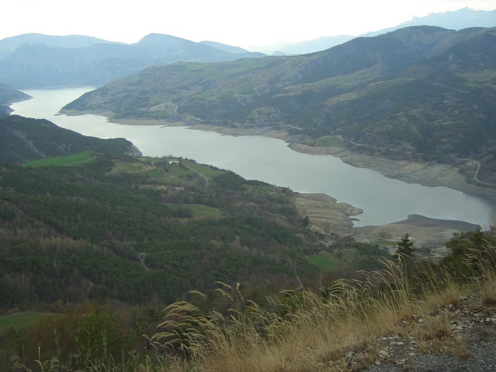 Lac de Savines by stanmarseille