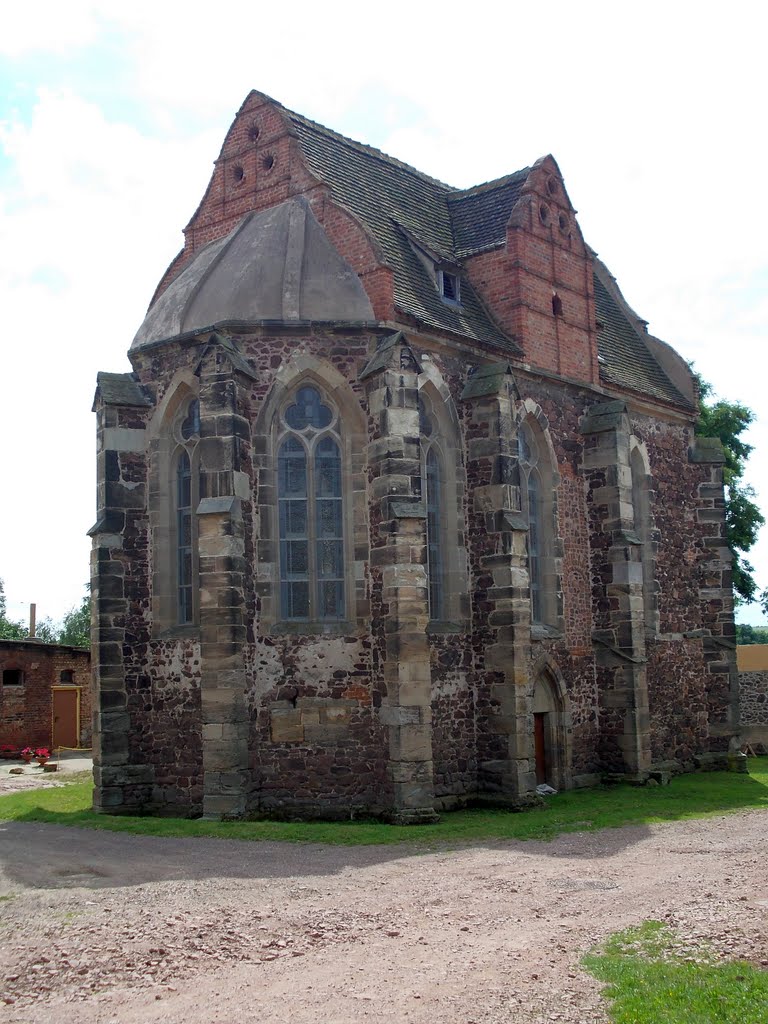 KreuzritterTempler Kirche Mücheln - Wettin - Ostfassade by Gottfried Hoffmann - der Thüringer