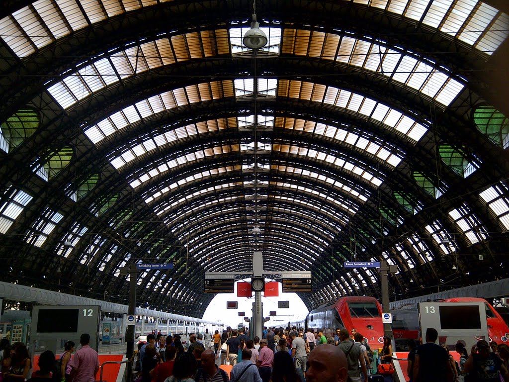 Stazione Centrale by pavlaki