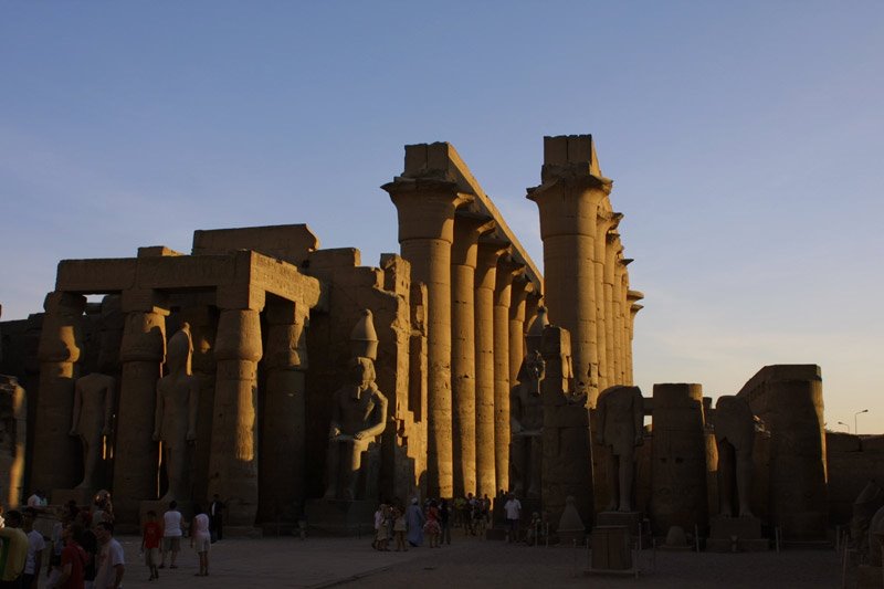 Luxor Temple by garethb