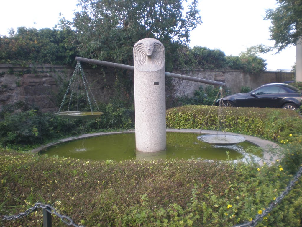 Fontaine à Vieux - Brisach by Charbela