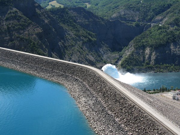 Barrage de Serre-Ponçon by Olivier Mondet