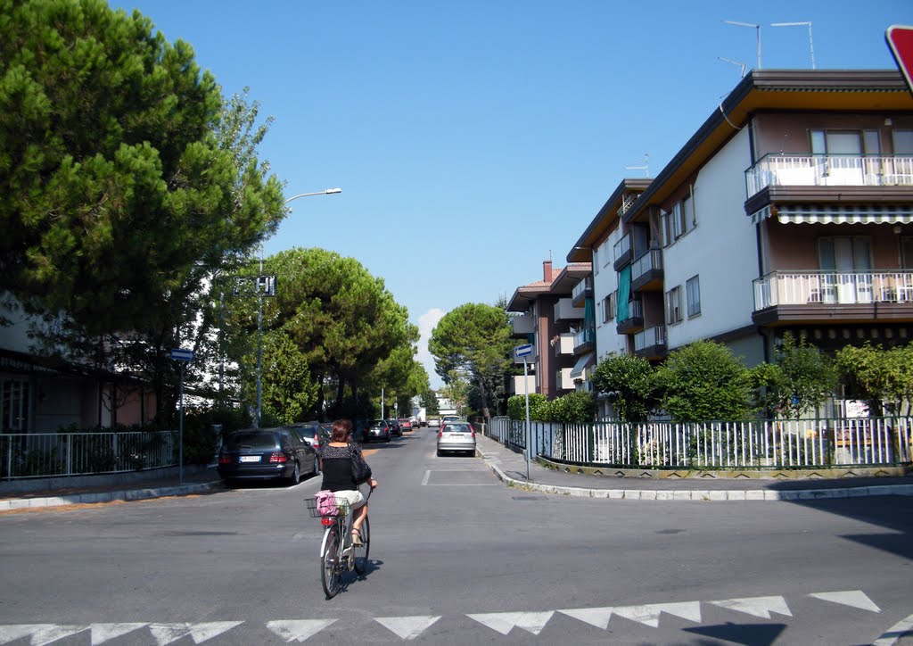 Grado (GO) Viale San Francesco D'Assisi by MaurizioTex