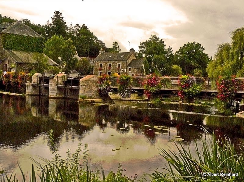 La Gacilly - le pont sur l'Aff by alrein31