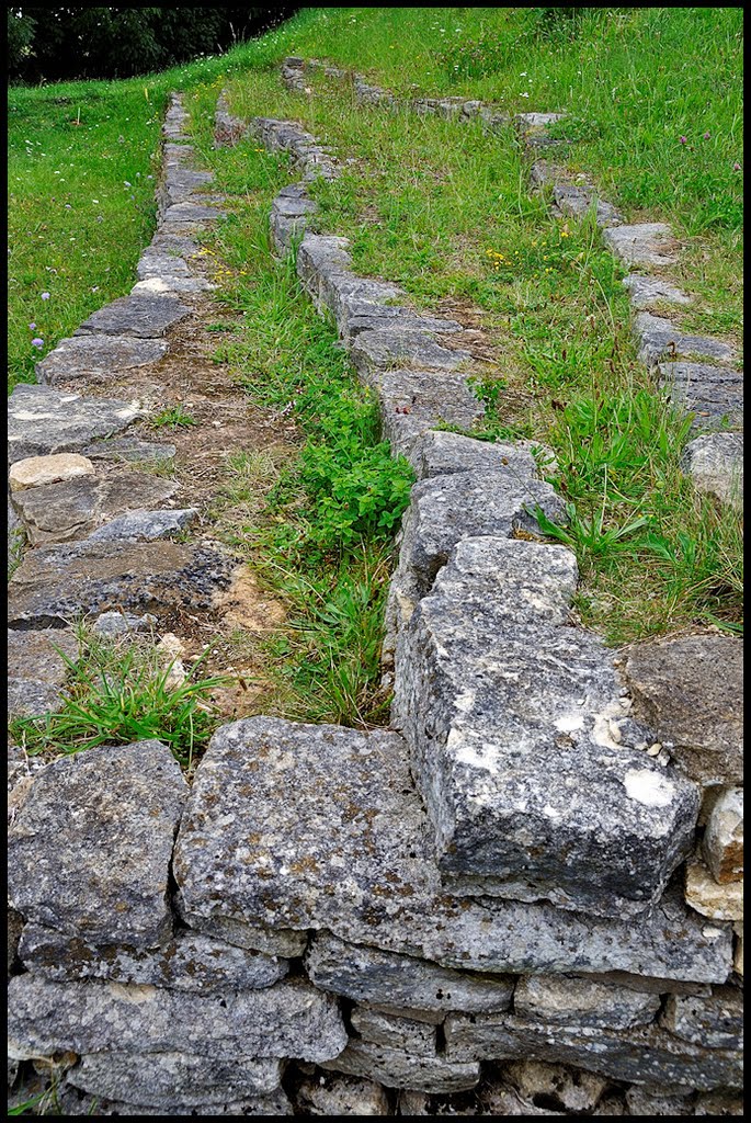 Tumulus de Colombiers-sur-Seulles by JiPR