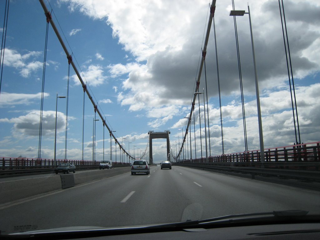 Pont d'Aquitaine by duranton