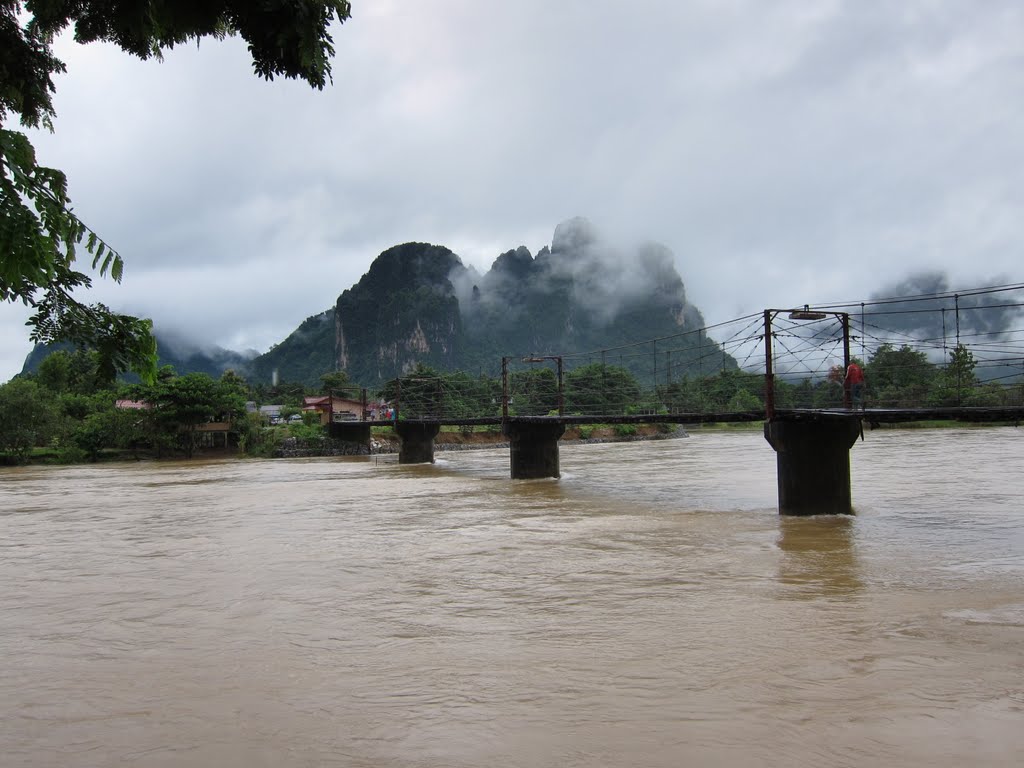 Vang vieng, lao pdr by em villaflor