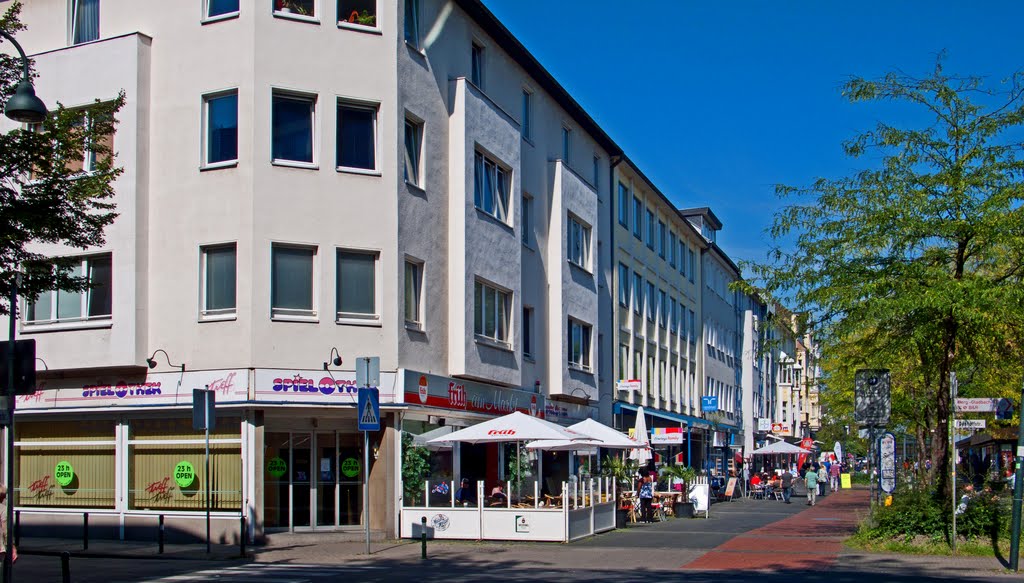 Am Marktplatz. by blaufinger