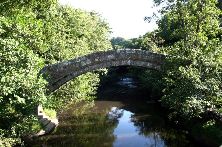 Beggars Bridge, Glasidale by TinyB