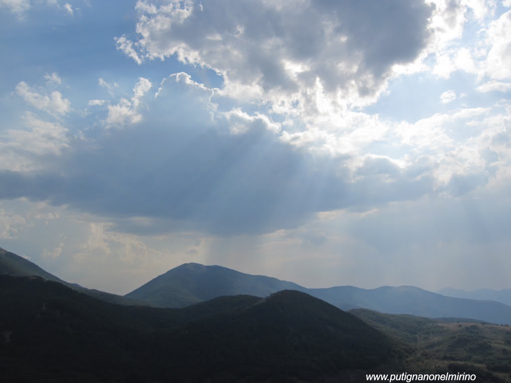 Nuvole e montagne by Putignanonelmirino