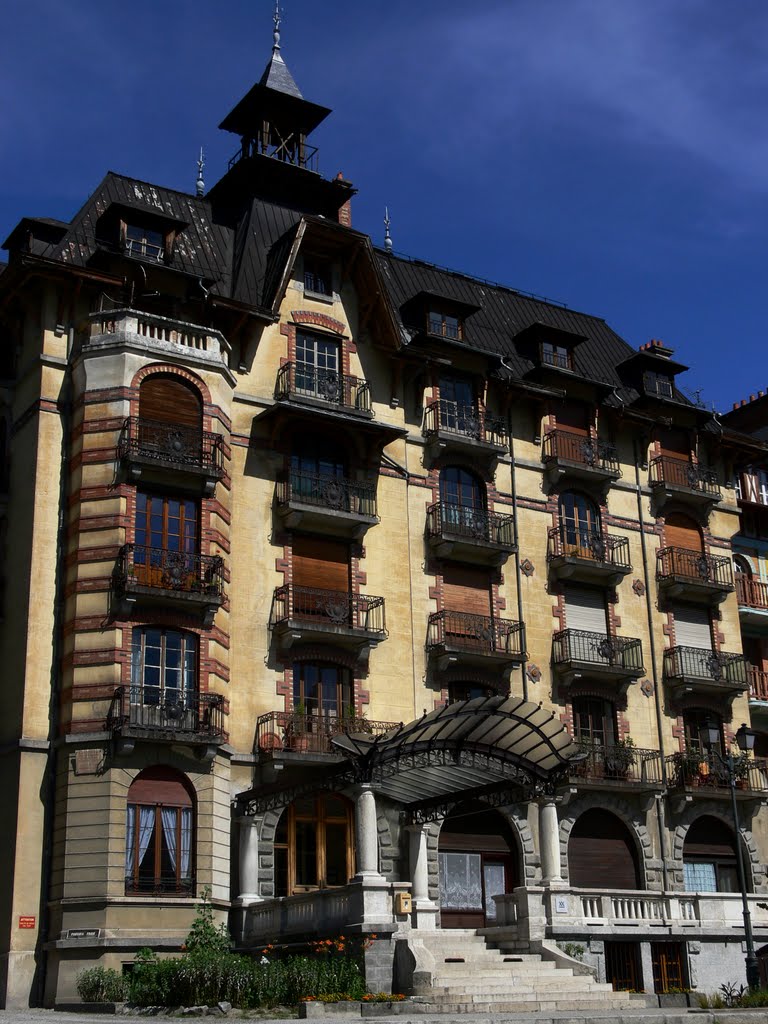 Saint Gervais les Bains (Haute Savoie) by Naru Kenji