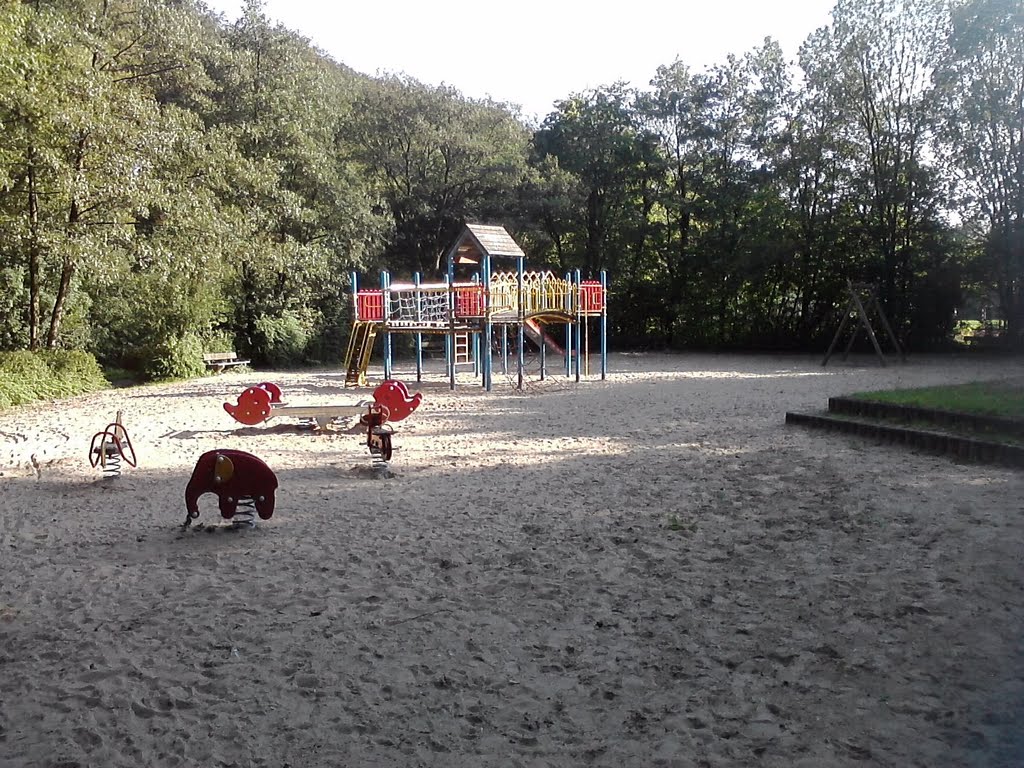 Spielplatz am Park by Billy G.