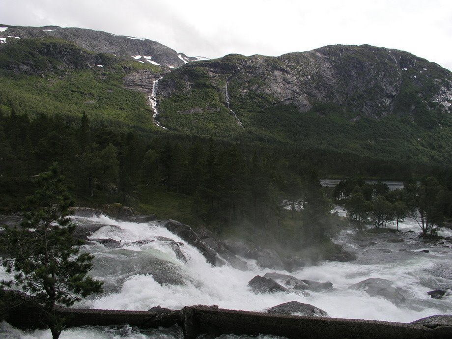 Norway_Bordalen_Byttevatnet_Waterfall by Danko Remek