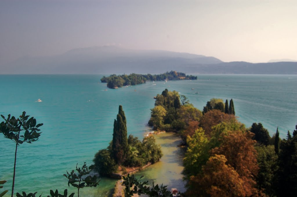 Isola del Garda da San Fermo by Truppia Federico