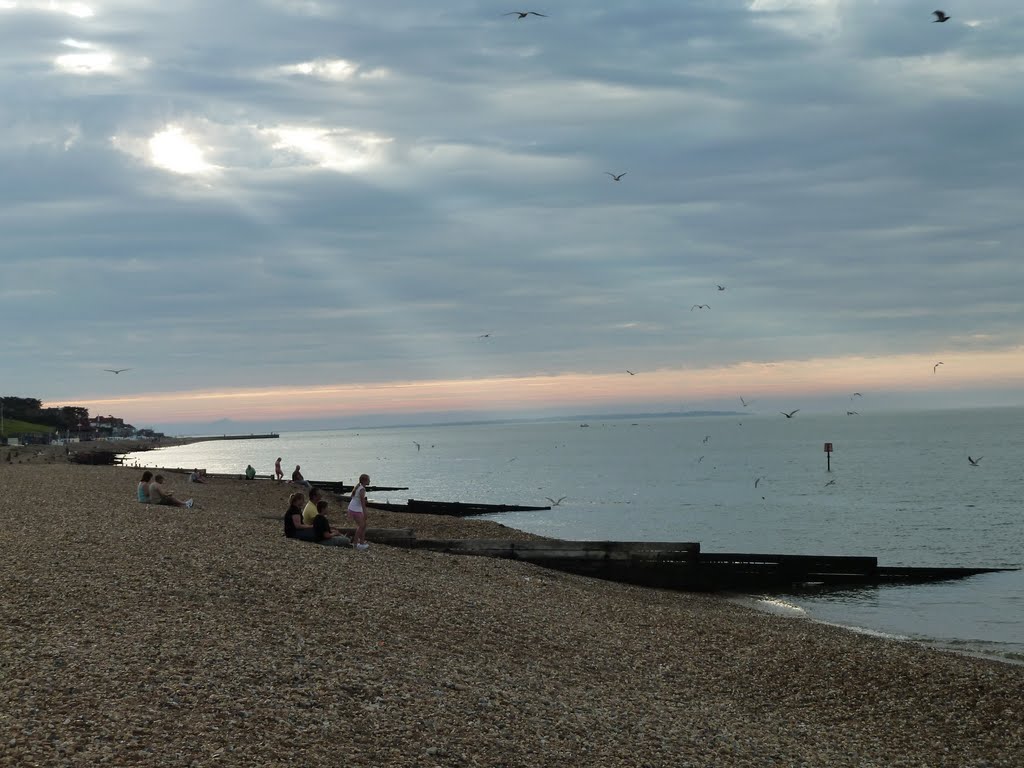 Herne Bay Beach by Myu