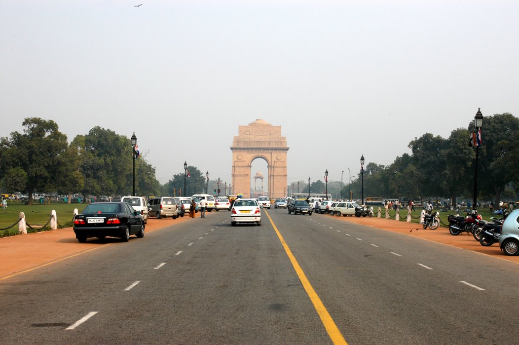 India Gate by roberto ribotta