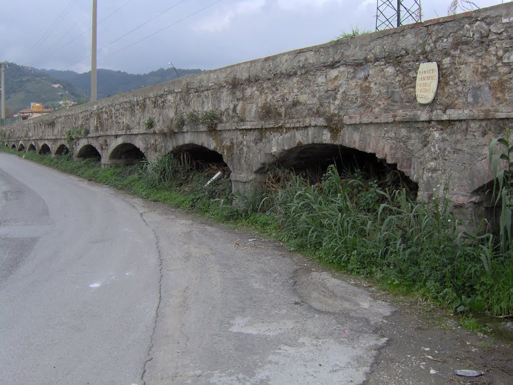 Aqueduc by Alain Jaffro