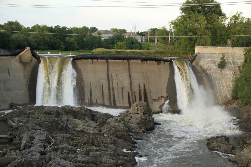 Hubbles Falls 2 spillways by MLaferriere