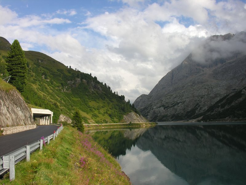 Lago Fedaia-Marmolada by Leandro Lorenzini