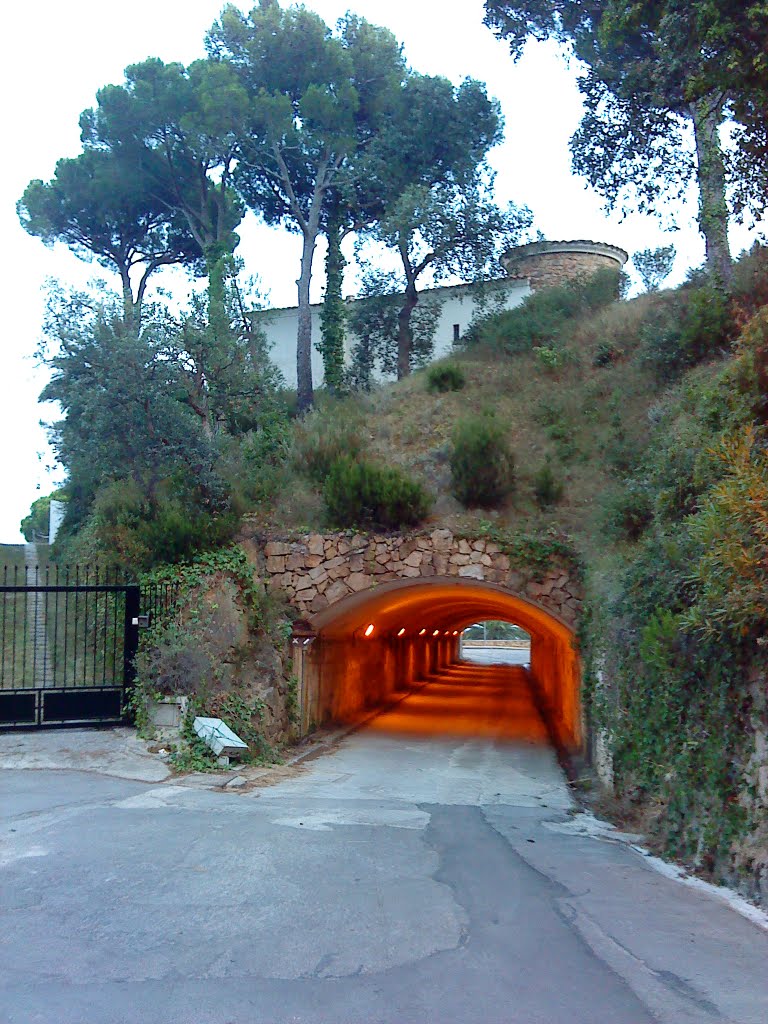 Strassentunnel bei Lloret de Mar by Blubber