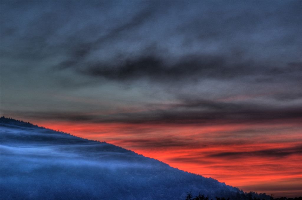 Chlodny poranek / Cold morning by Rafal Ociepka