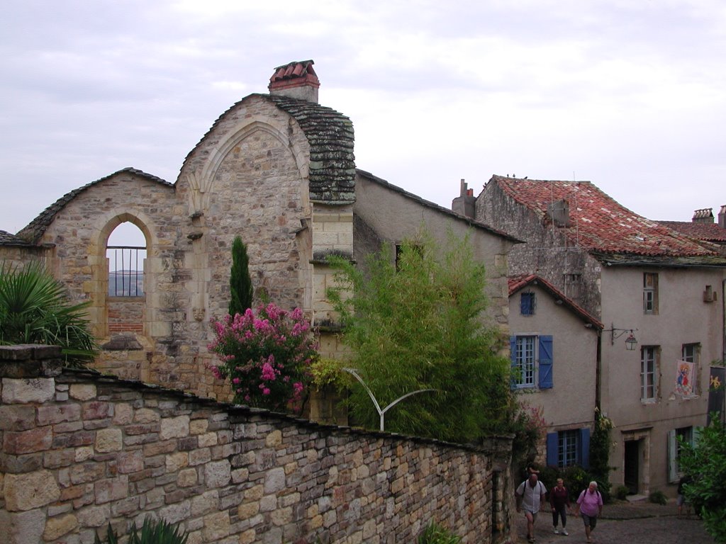 81170 Cordes-sur-Ciel, France by olivier Langlamet