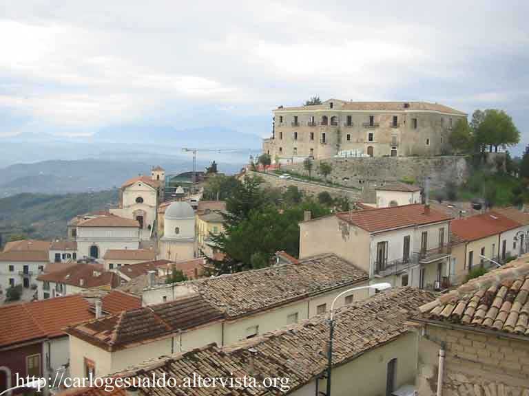 Il castello visto da Corso Italia by Vincenzo Caracciolo