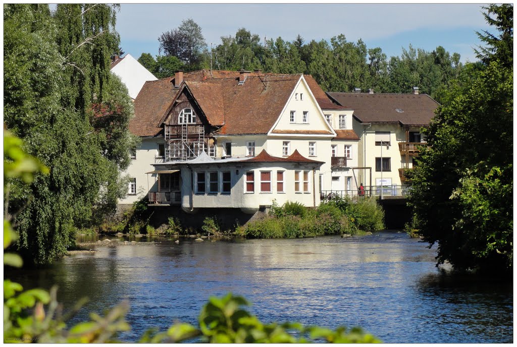 Gasthof zur Brücke (d'Bruck) by Heinz R.