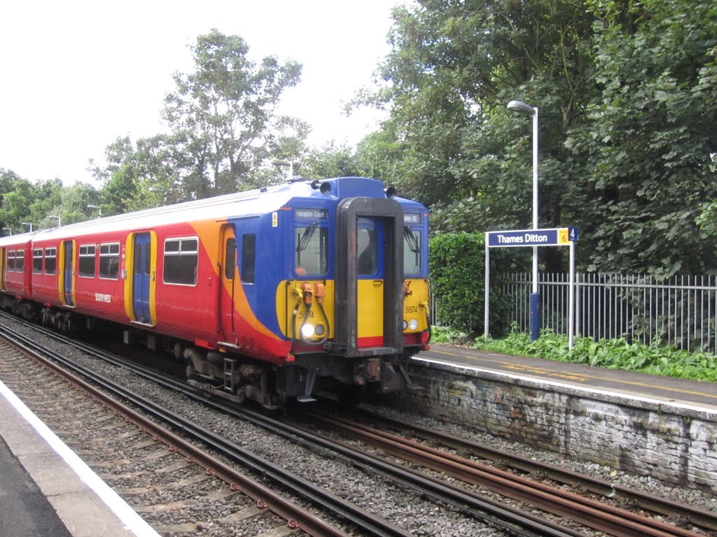 Thames Ditton station by Thames Ditton