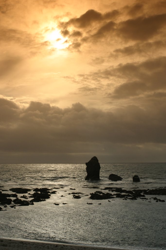 Thurlstone Beach by tommcdadeuk