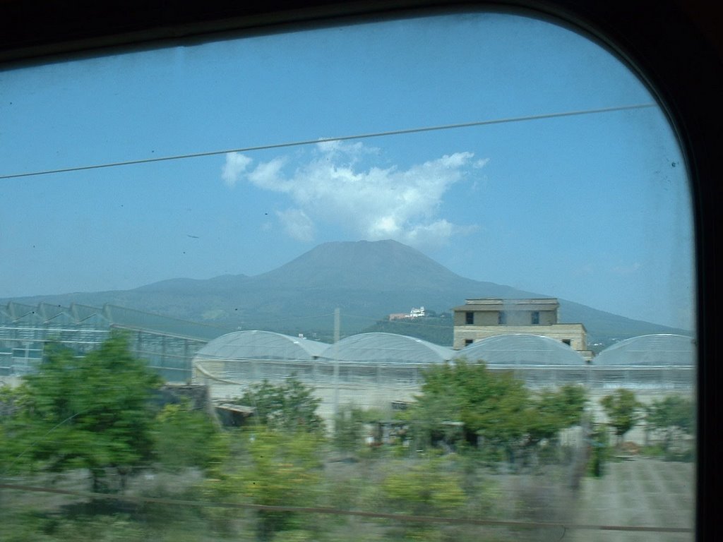 Nuvole - Effetto eruzione del Vesuvio by Daniele Dapretto