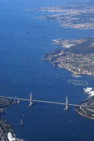 Ria de Vigo desde el avion by walter guobis