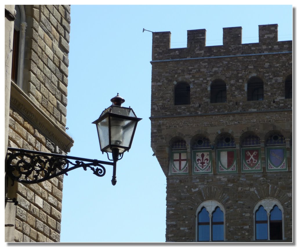 Lampione su Palazzo Vecchio by Rafl