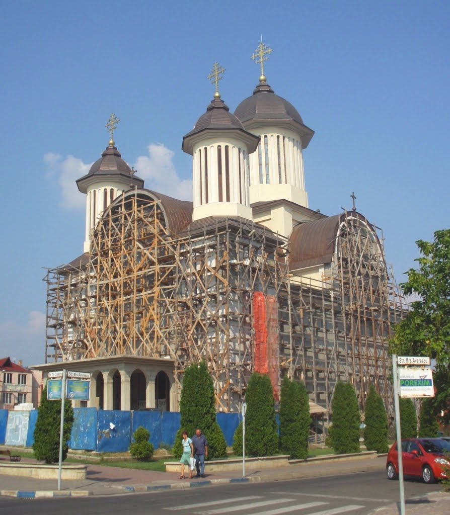 Catedrala Ortodoxă din Severin (în construcţie, sept. 2011) by danger.mouse