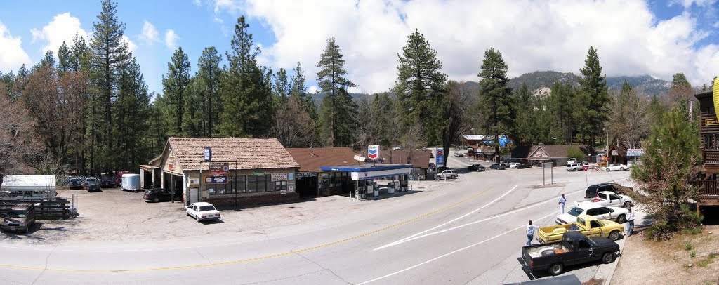 Downtown Idyllwild 2005 by Paul Freiler